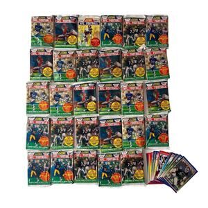 1990 Score NFL Series 1 Lot Trading Football Cards.
